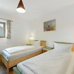 Zweilindenhof Pensjonat 3*