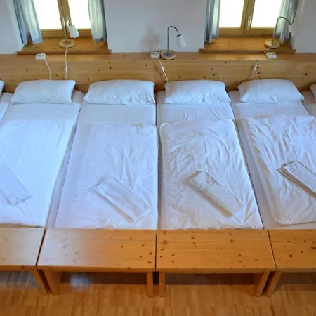 Zweilindenhof Guest house *