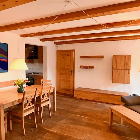 Zweilindenhof Guest house