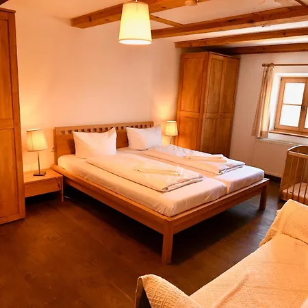 Zweilindenhof * Seeshaupt