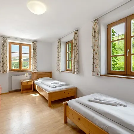 Zweilindenhof Maison d'hôtes 3*