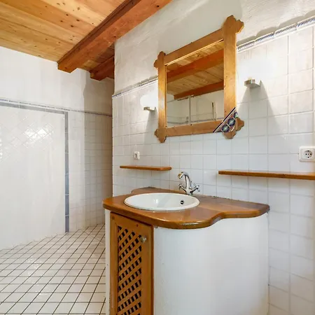 Zweilindenhof 3*