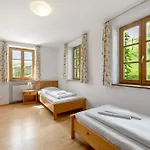 Zweilindenhof Affittacamere 3*